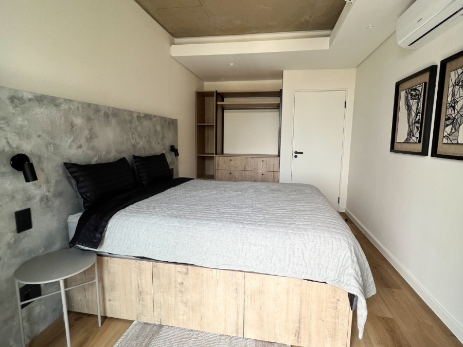 1 Bedroom Property for Sale in Sea Point Western Cape